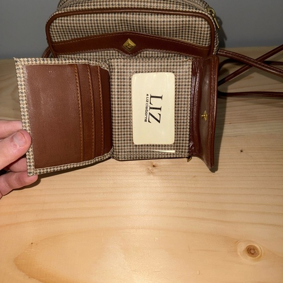 Liz Claiborne Brown and Cream Crossbody Bag - Picture 4 of 4